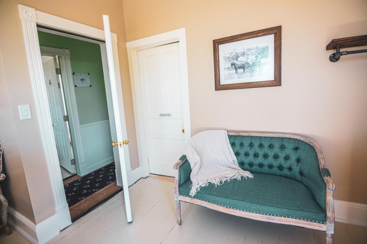 Pine Cottage Bed & Breakfast Mackinac Island Bagian luar foto