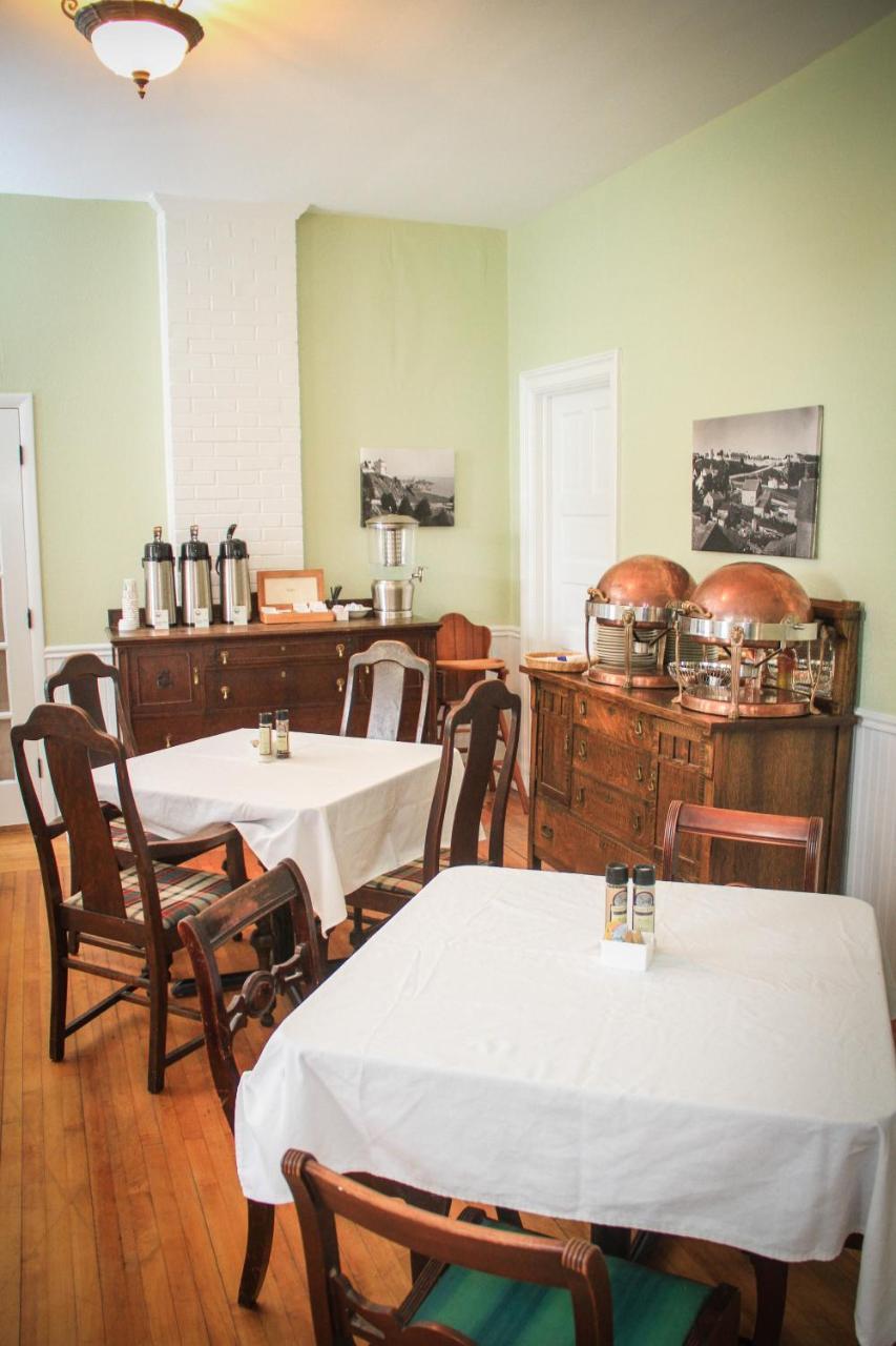 Pine Cottage Bed & Breakfast Mackinac Island Bagian luar foto